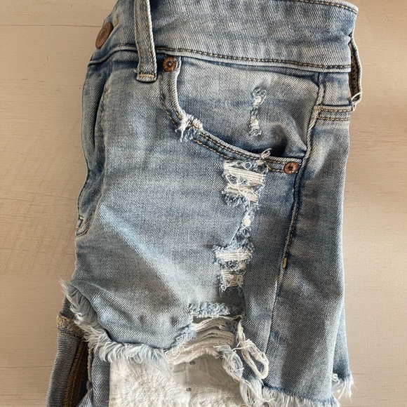 🤍💙American Eagle Shorts 💙🤍 - Picture 2 of 6